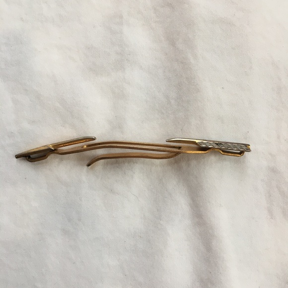 VTG SWANK Pierced Look Arrow Tie Clip - Picture 5 of 6